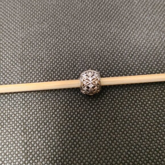 Pandora Fleur de Lis openwork charm with CZ accents - Picture 2 of 2